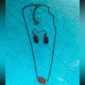 Kendra Scott necklace and earring set